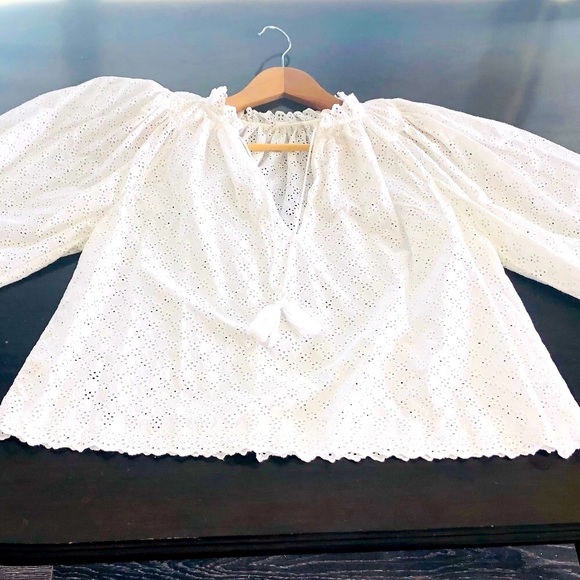 I’m Sandra. Stop by, take a look at my Vintage Designer Clothing closet! - Picture 14 of 16